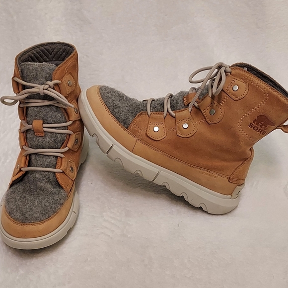 Sorel Shoes - Sorel Kids Tan and Gray Boots